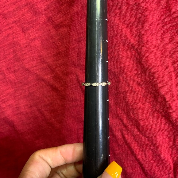 Elegant CZ Sterling Silver 925 Ring - Picture 4 of 6